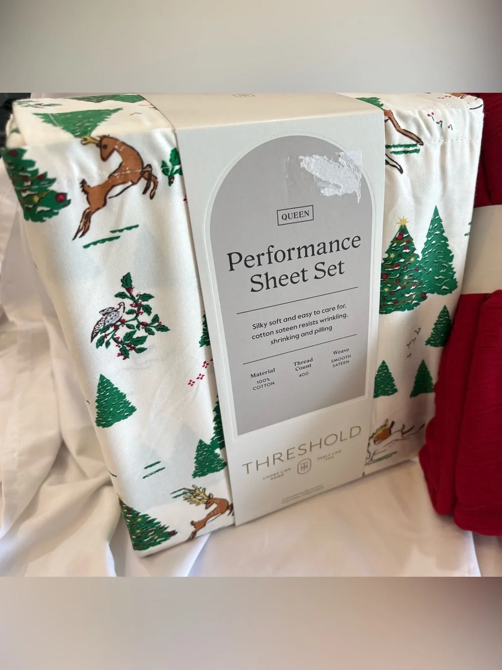 THRESHOLD QUEEN PERFORMANCE HOLIDAY SHEET SET W/ RED THROW BLANKET NEW NWT